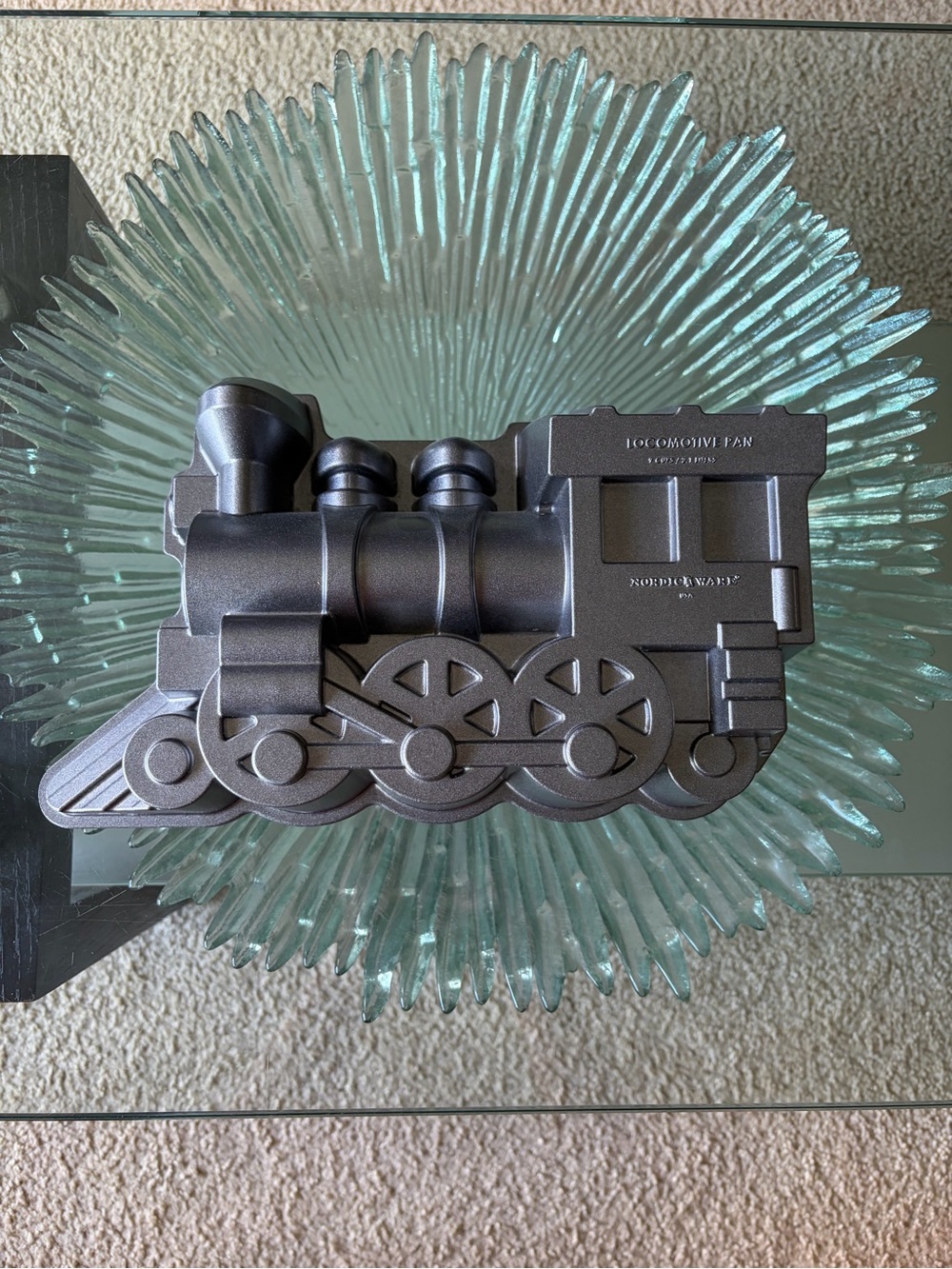 🖤 NordicWare Train Cakepan